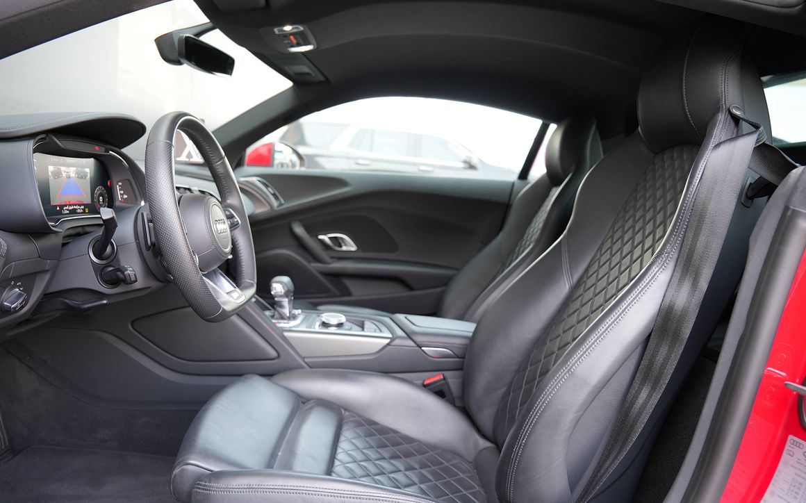 AUDI R8 - image 5