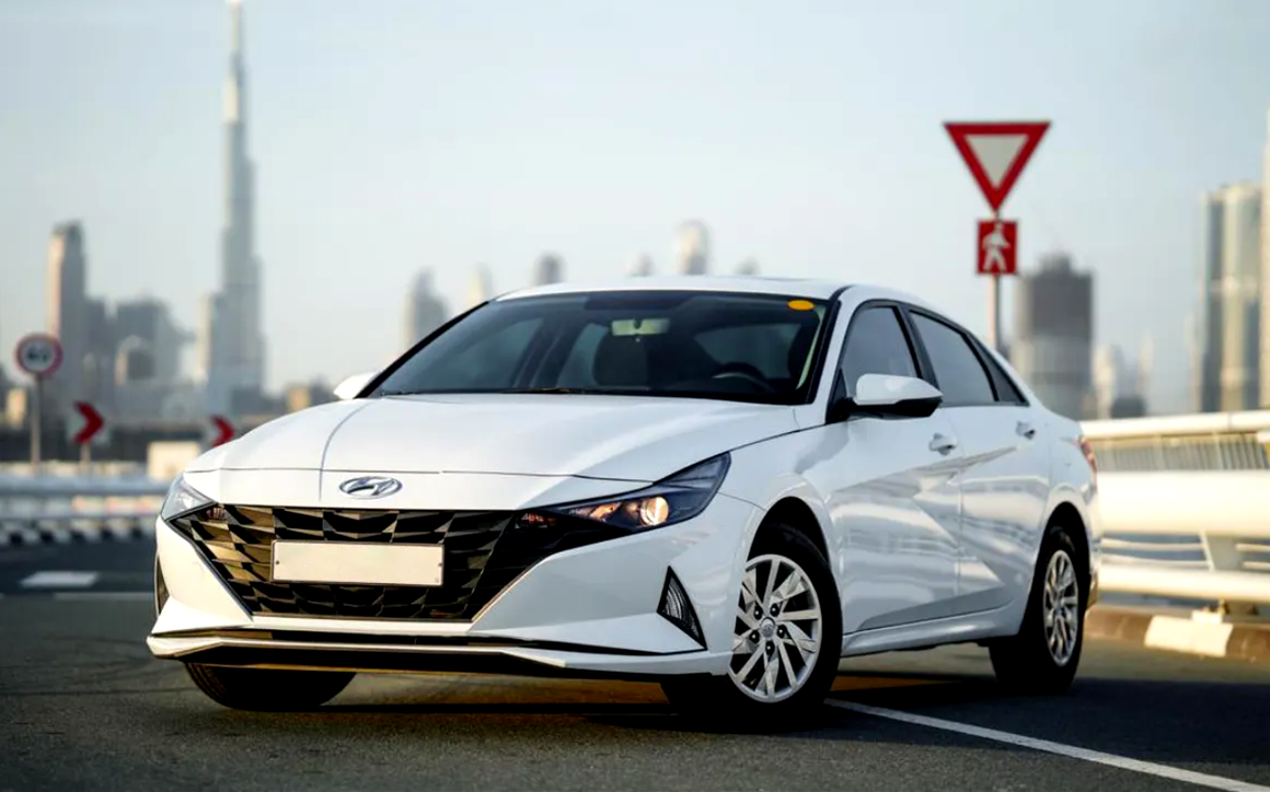 HYUNDAI ELANTRA - image 1
