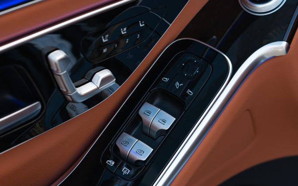 Mercedes S450 - image 7