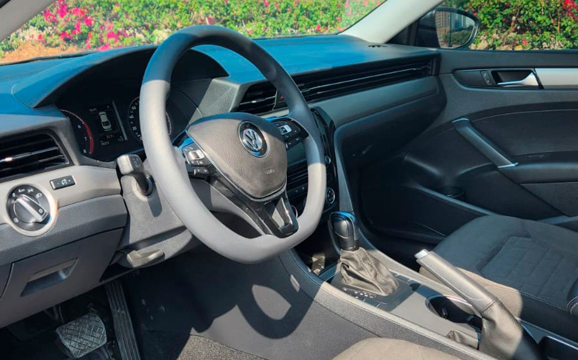 Volkswagen Passat - image 5