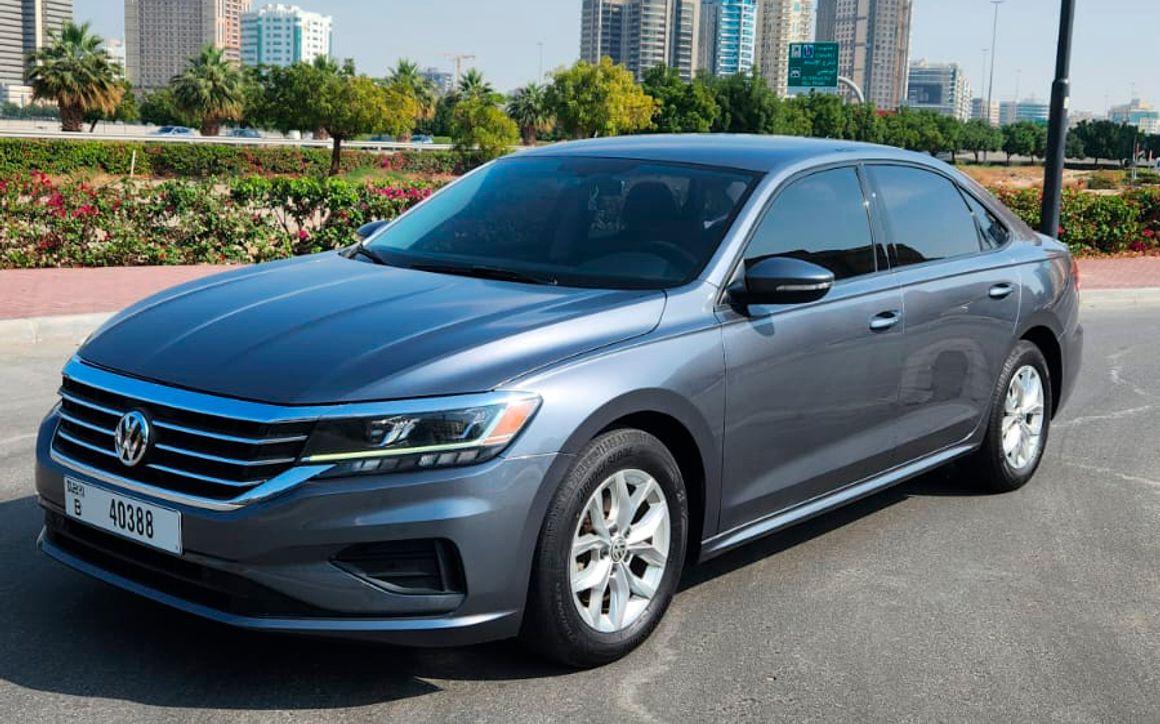 Volkswagen Passat - image 1