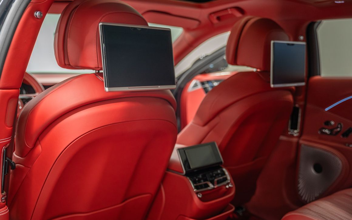 Bentley Flying Spur - image 11