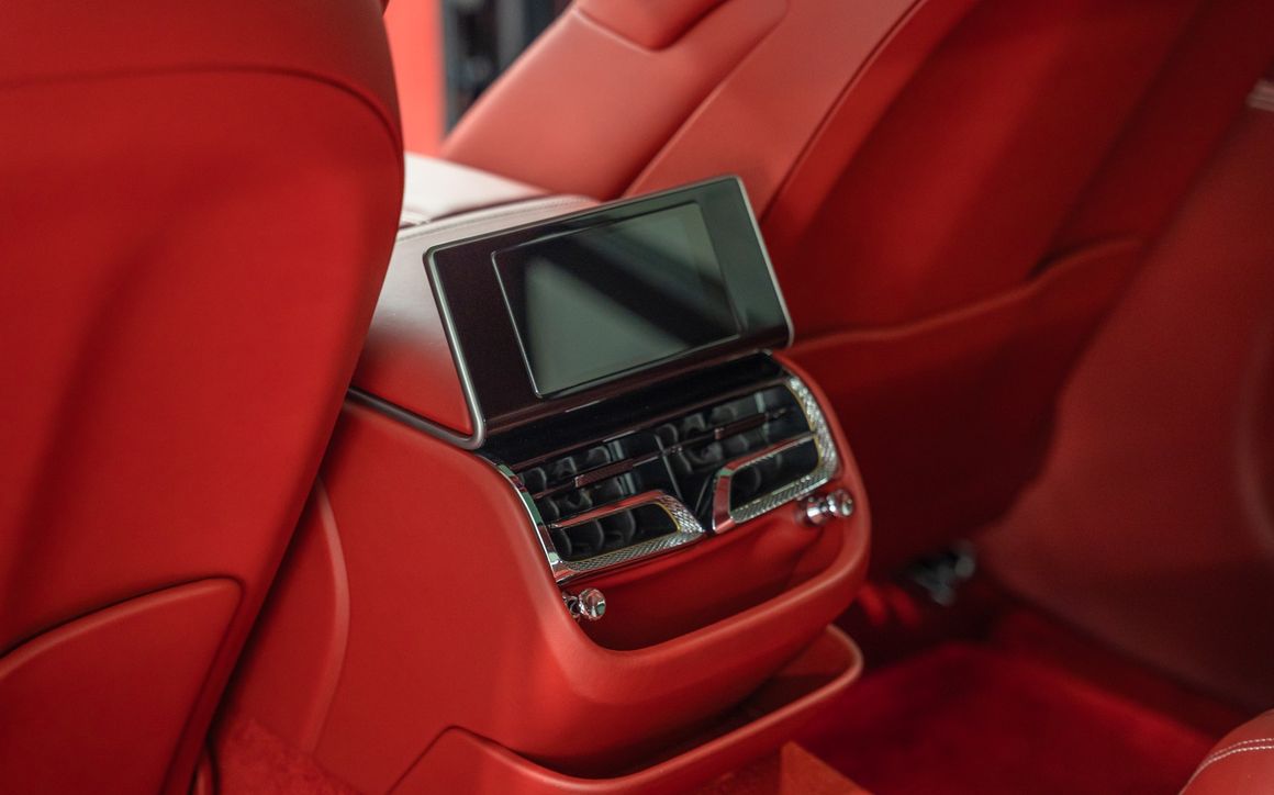 Bentley Flying Spur - image 12