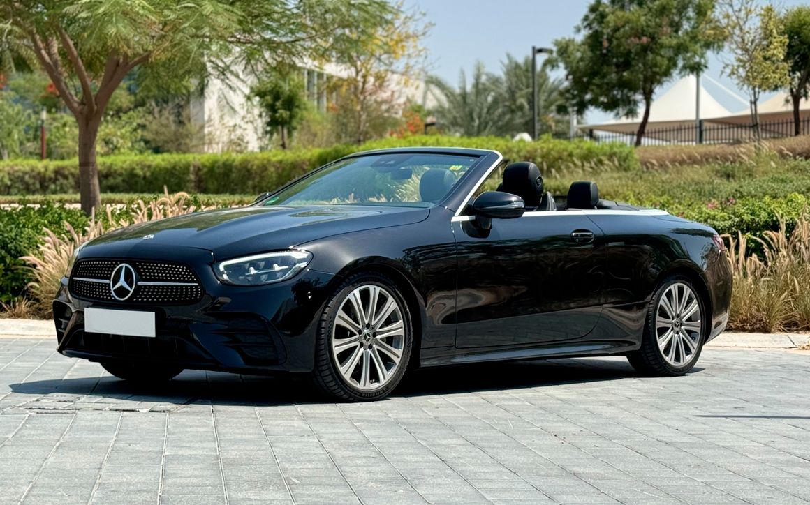 MERCEDES E200 CONVERTIBLE - image 1