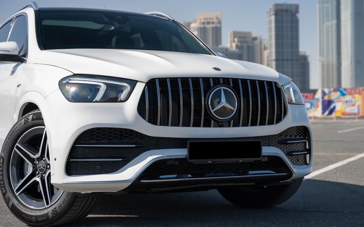 Mercedes Benz GLE53 - image 8