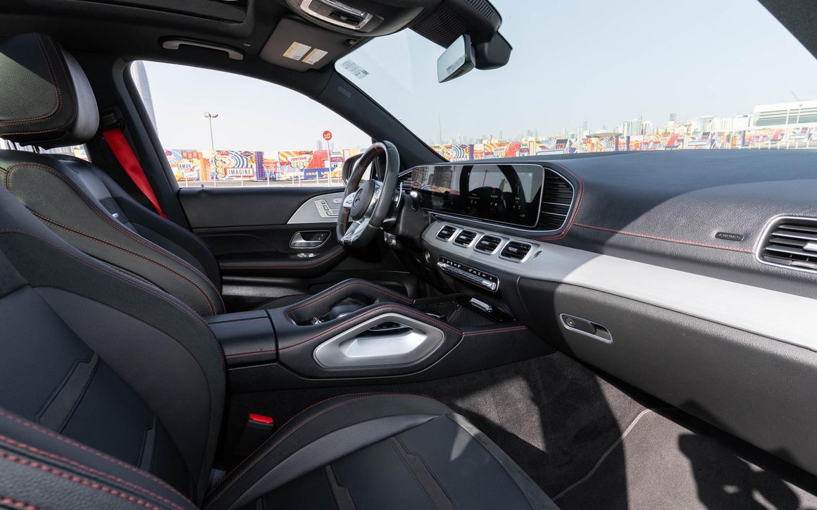 Mercedes Benz GLE53 - image 10