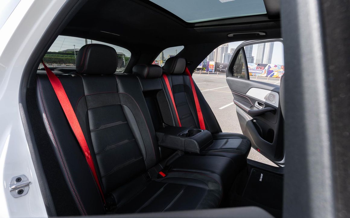 Mercedes Benz GLE53 - image 14