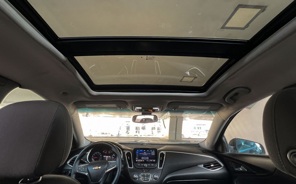 Chevrolet Malibu - image 12