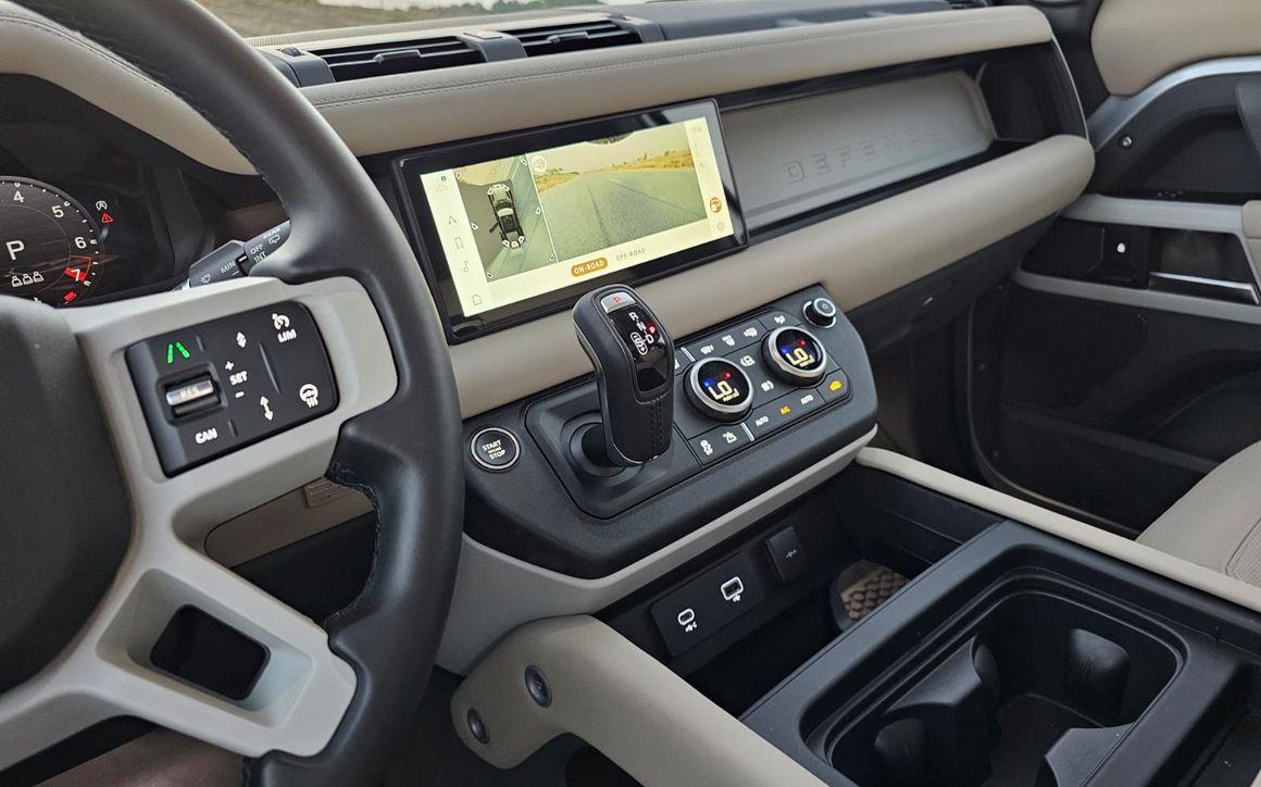 Land Rover Defender v4 - image 11