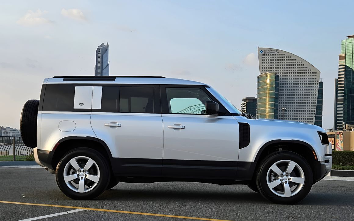 Land Rover Defender v4 - image 5