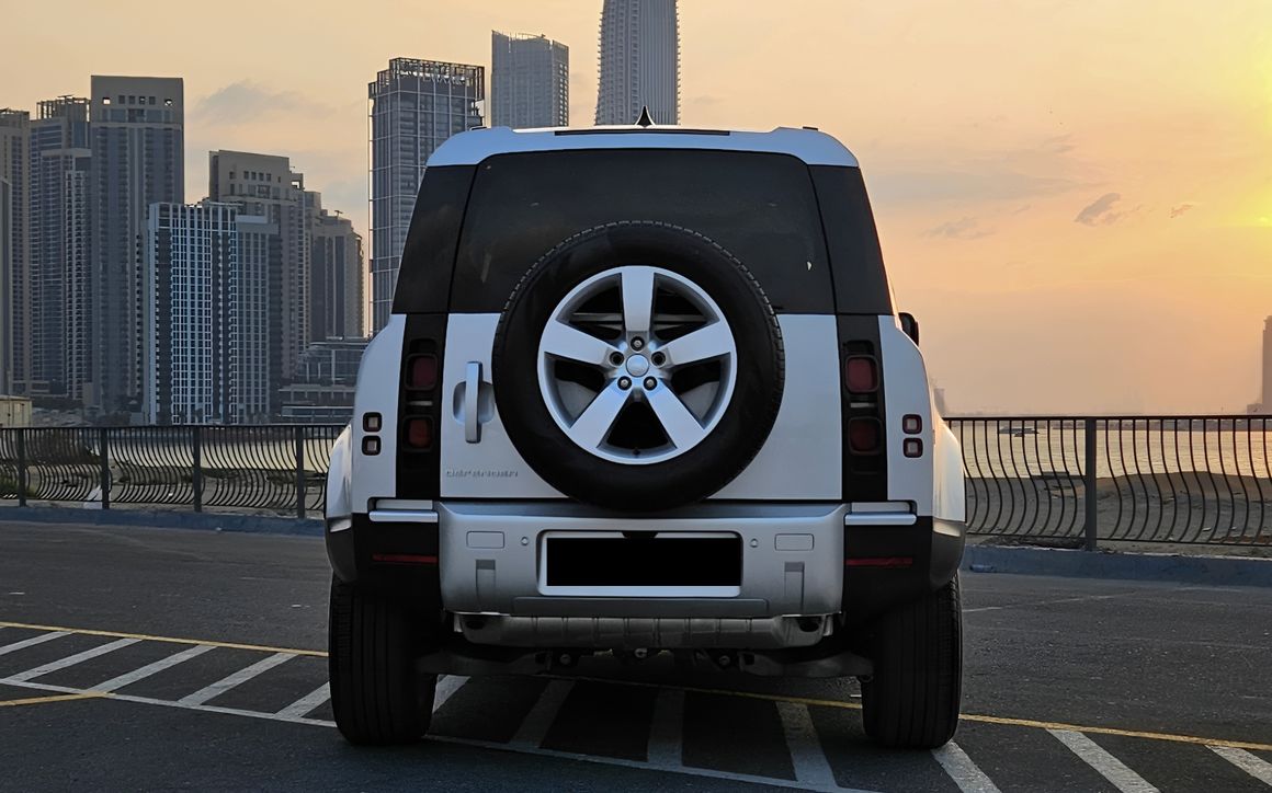 Land Rover Defender v4 - image 7