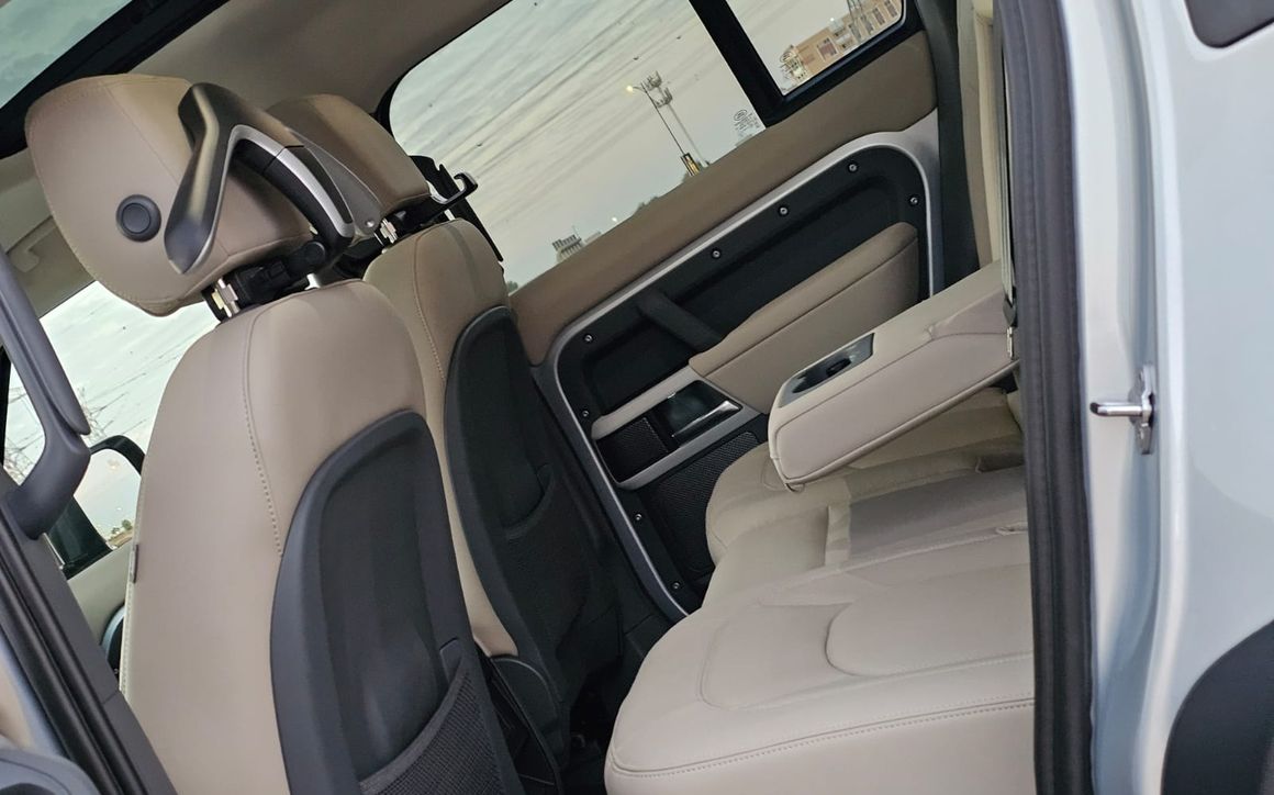 Land Rover Defender v4 - image 13