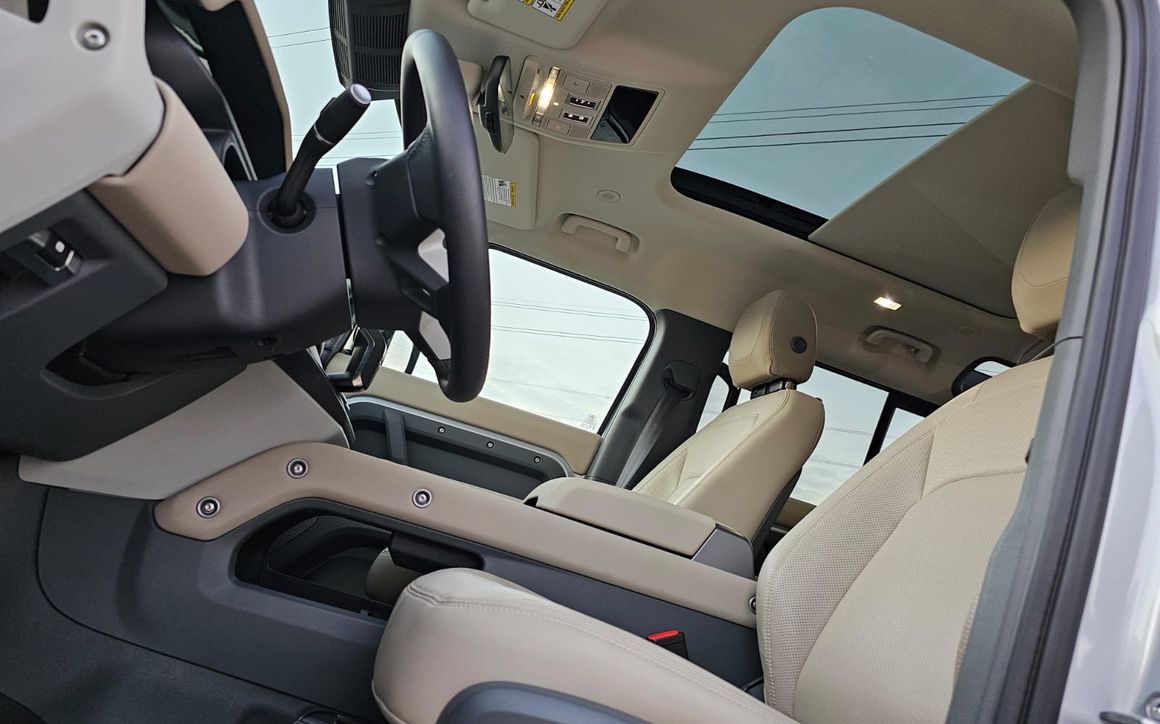 Land Rover Defender v4 - image 9