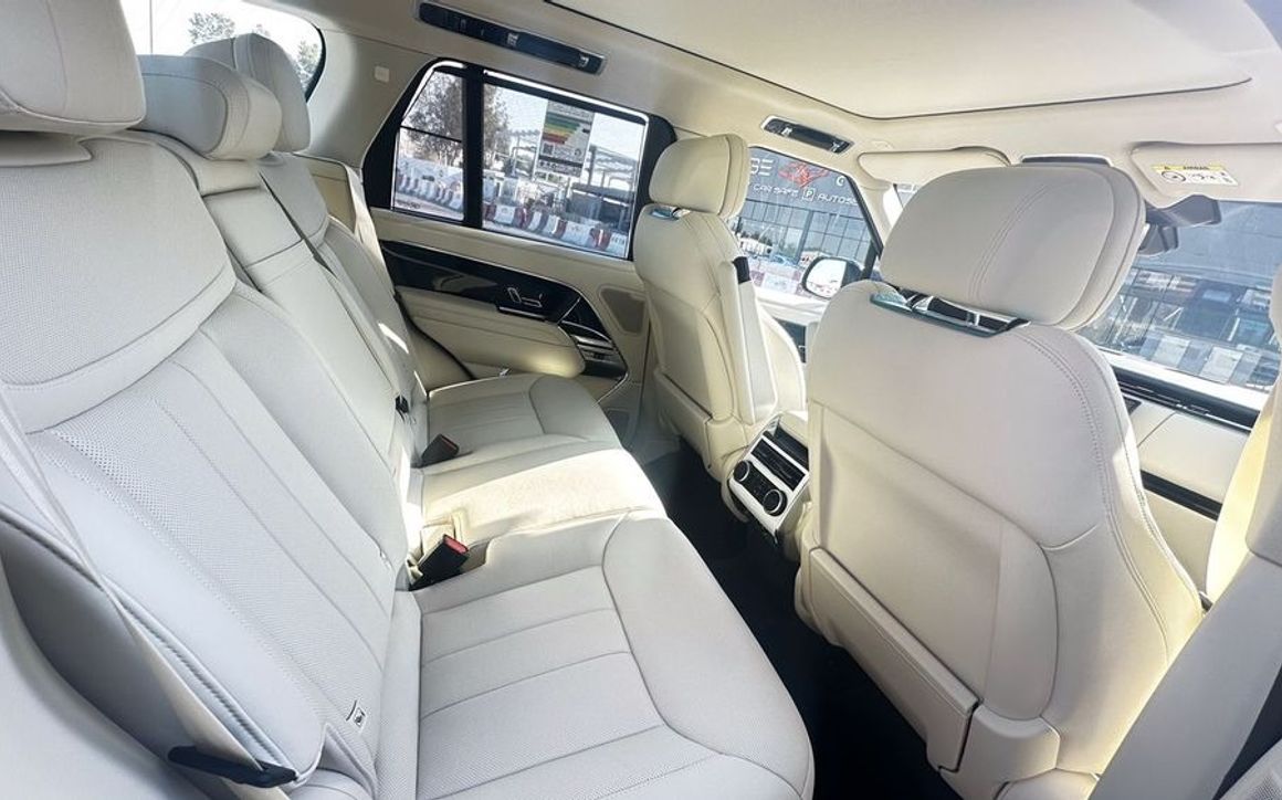 RANGE ROVER HSE - image 8