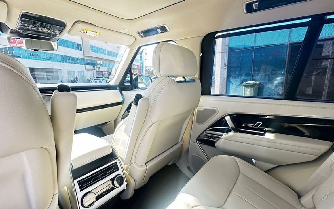 RANGE ROVER HSE - image 7
