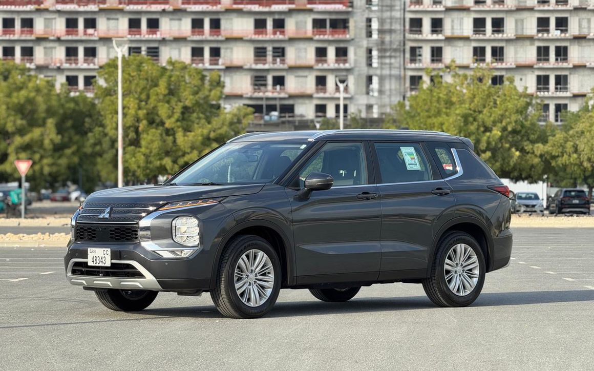 Mitsubishi Outlander 2025 - image 1