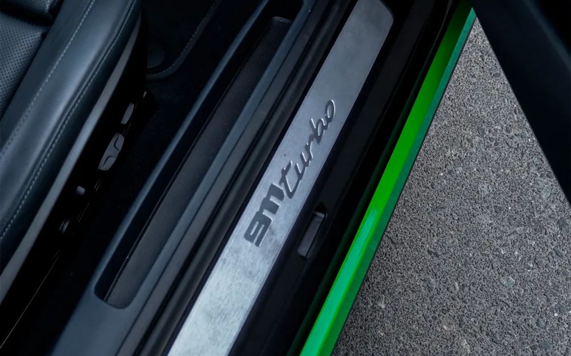 Porsche 911 Turbo - image 11