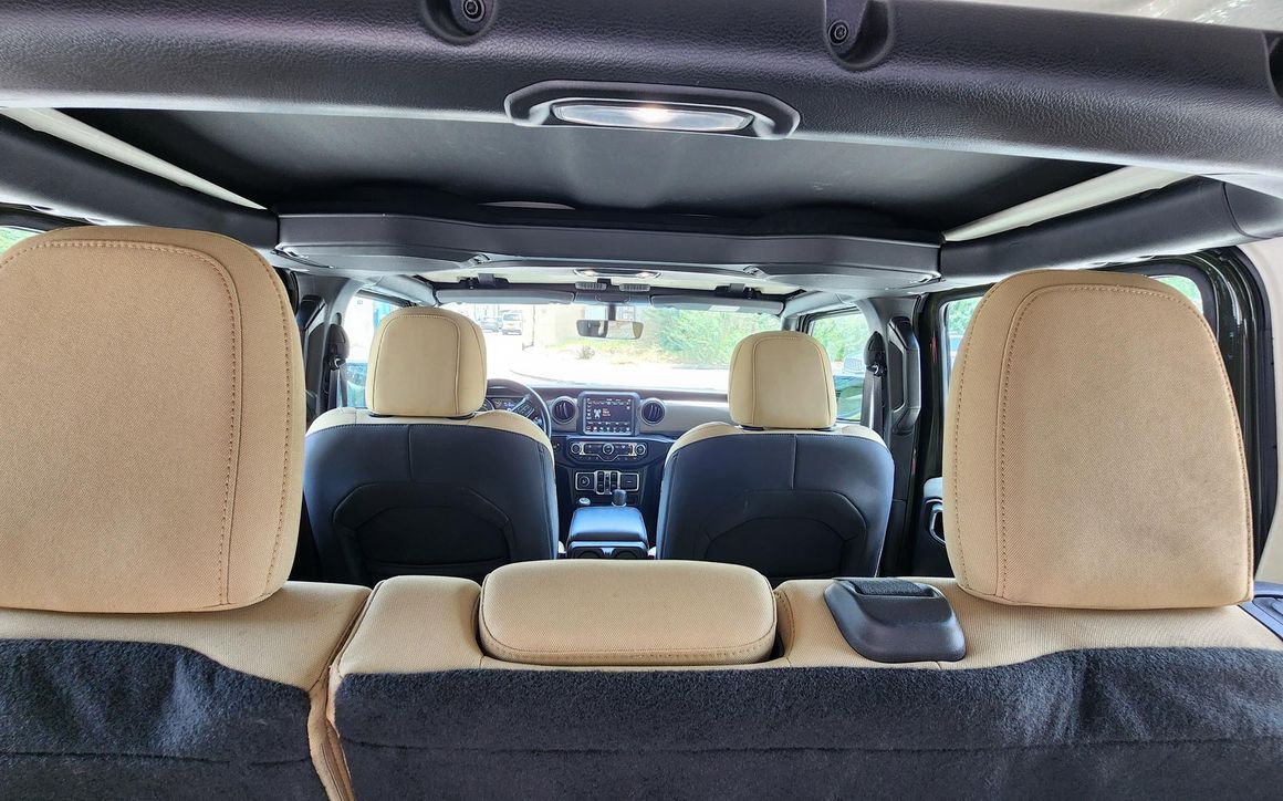 Jeep Wrangler - image 7
