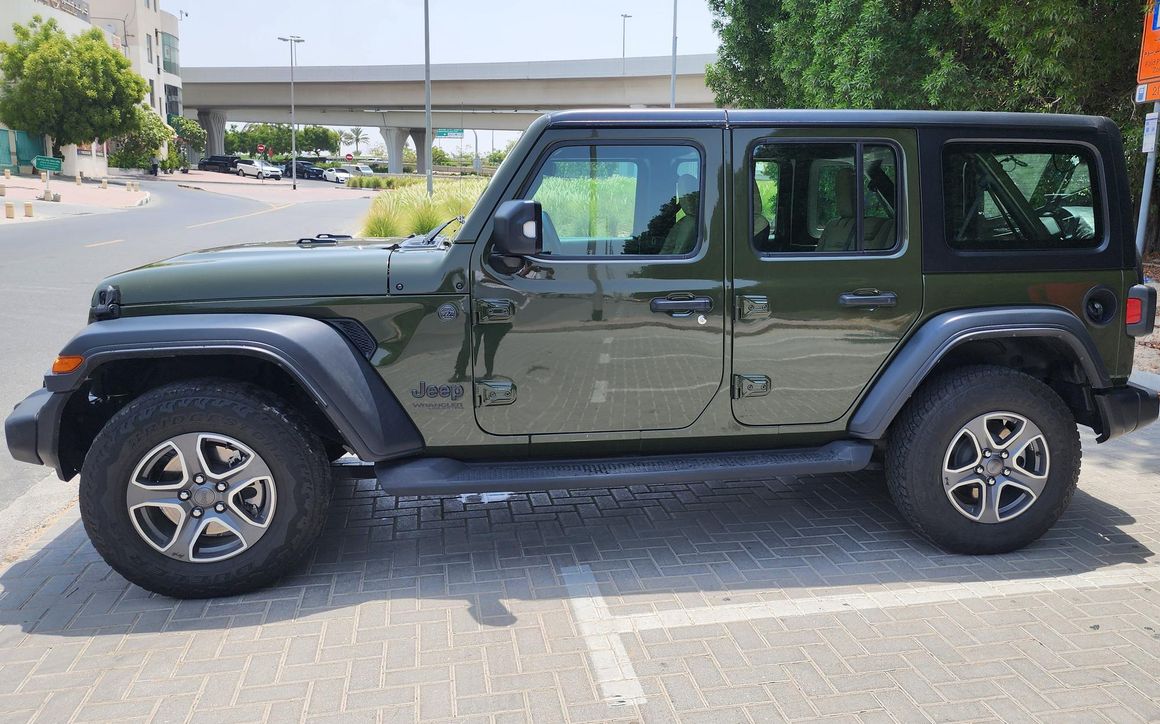 Jeep Wrangler - image 2