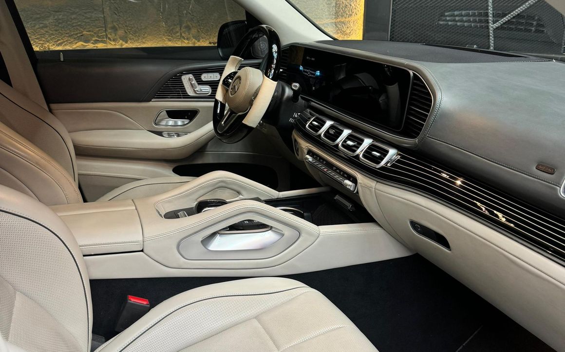 MERCEDES GLS MAYBACH - image 7