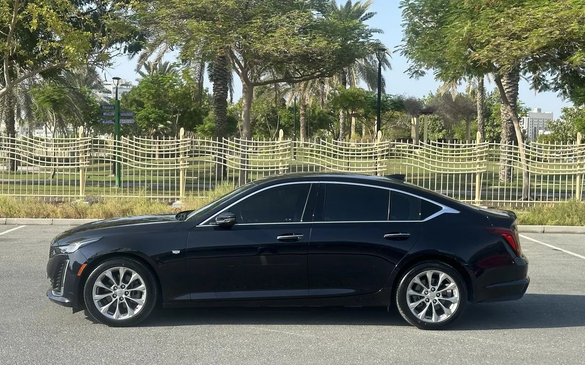 Cadillac CT5 - image 2