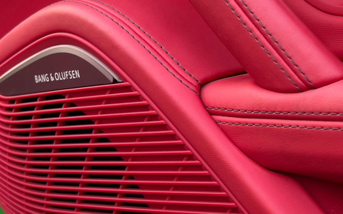 AUDI R8 V10 COUPE - image 15