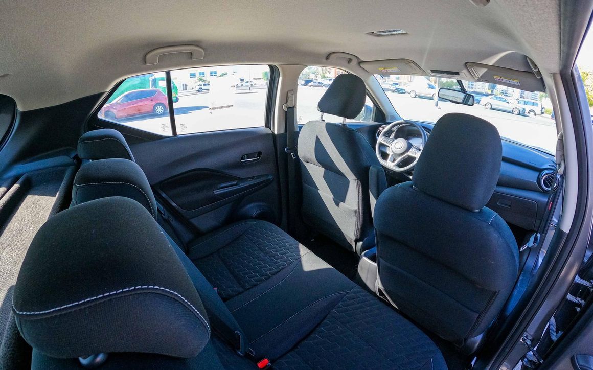 Nissan Kicks STD - image 17