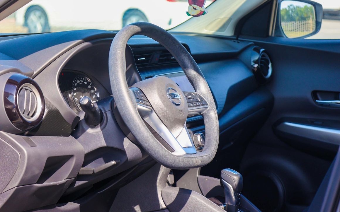 Nissan Kicks STD - image 12