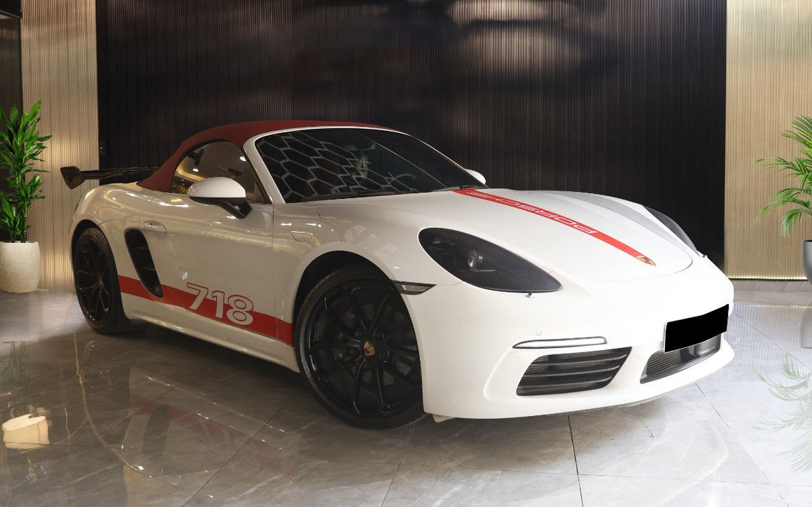 Porsche Porsche Boxster 718 - image 1