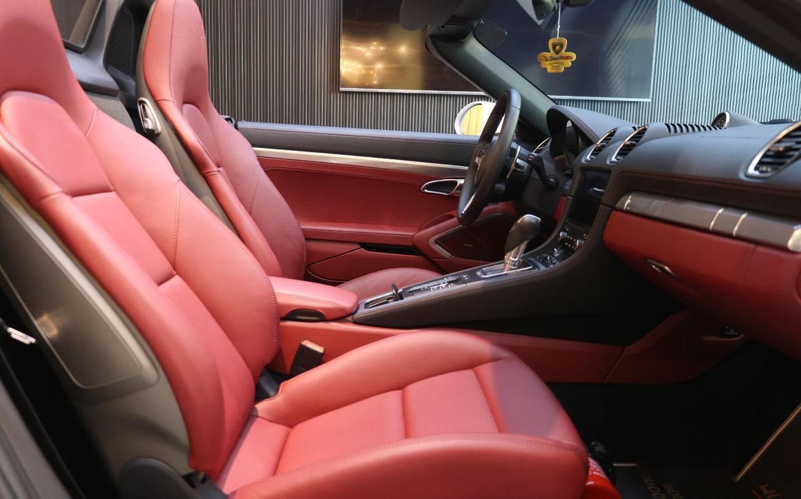 Porsche Porsche Boxster 718 - image 7