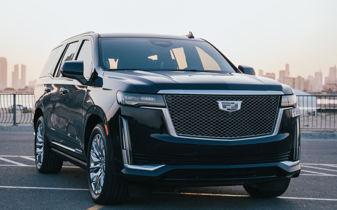 Cadillac Escalade - image 4