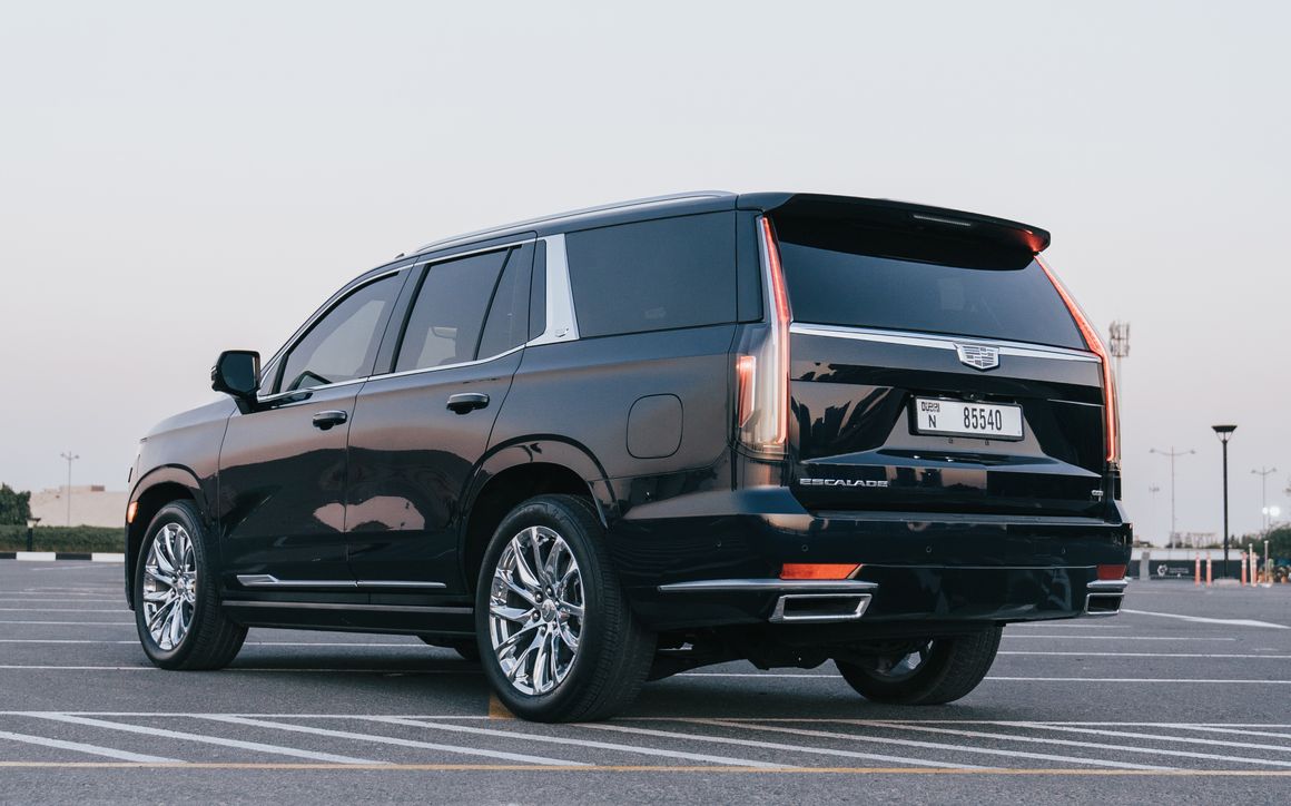 Cadillac Escalade - image 5