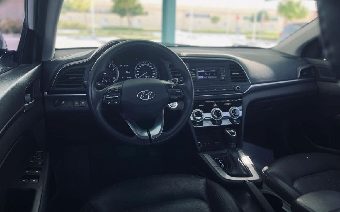 HYUNDAI AVANTY - image 6