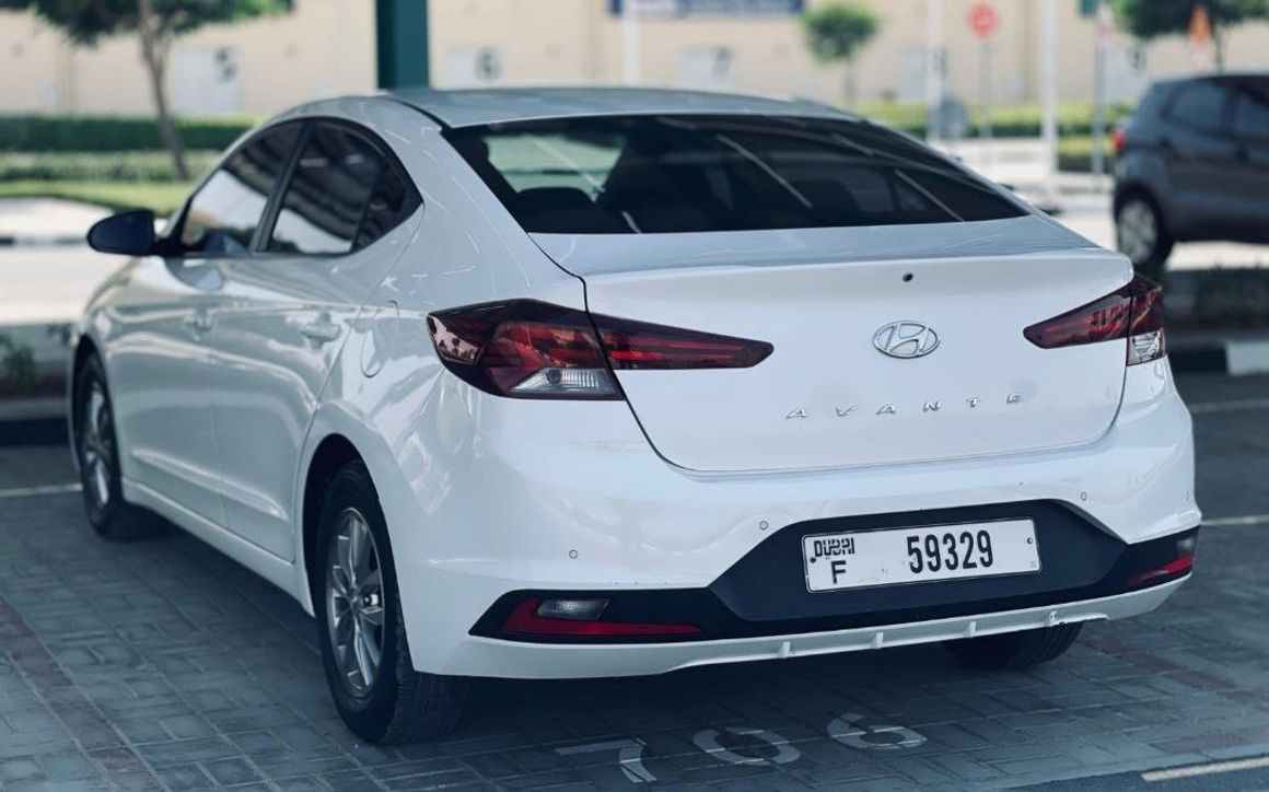 HYUNDAI AVANTY - image 3