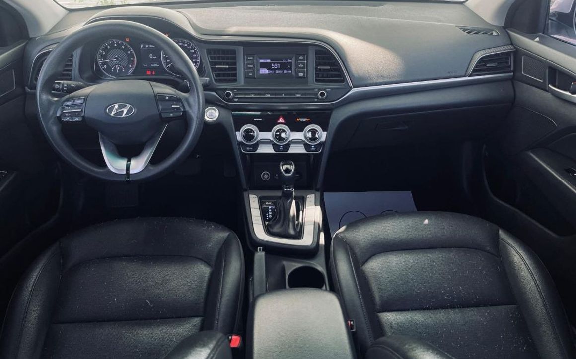 HYUNDAI AVANTY - image 7