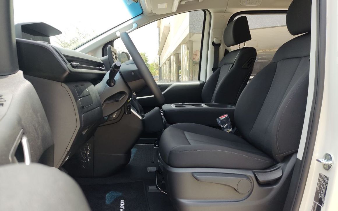 Hyundai Staria - image 7