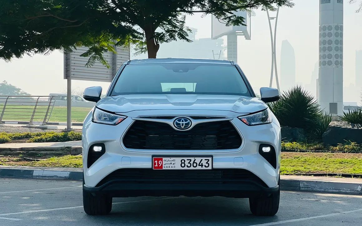 TOYOTA HIGHLANDER HYBRID - image 2