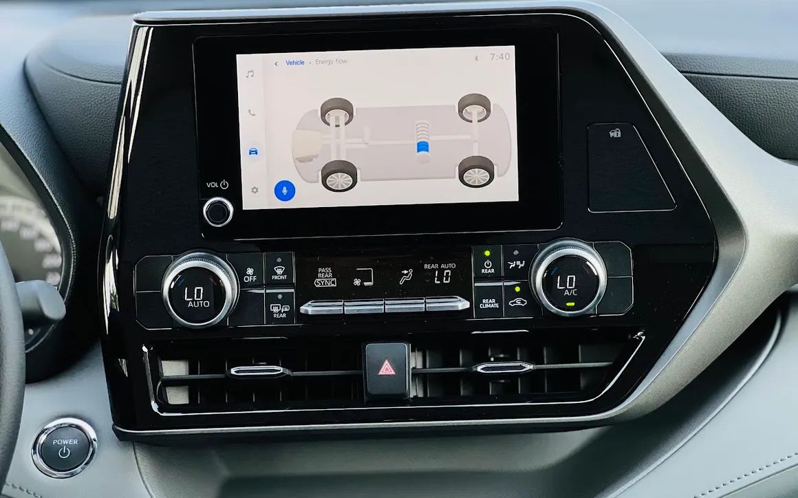 TOYOTA HIGHLANDER HYBRID - image 7