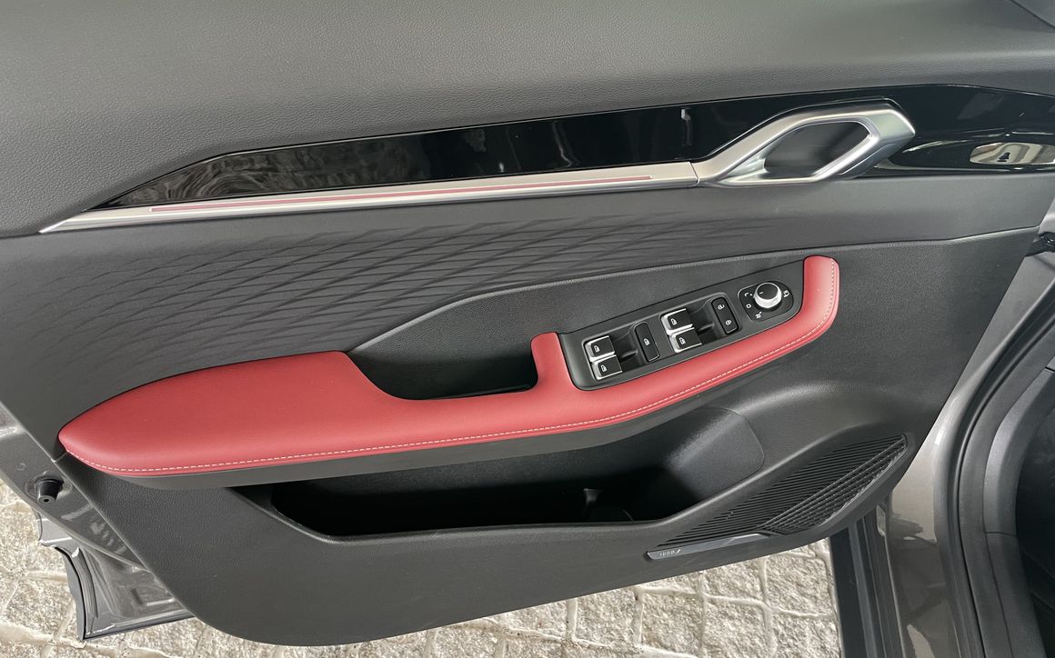 Geely Coolray Full Option 2025 - image 14