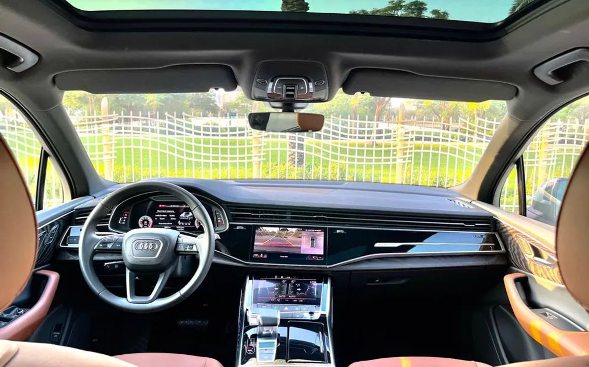 AUDI Q7 - image 7