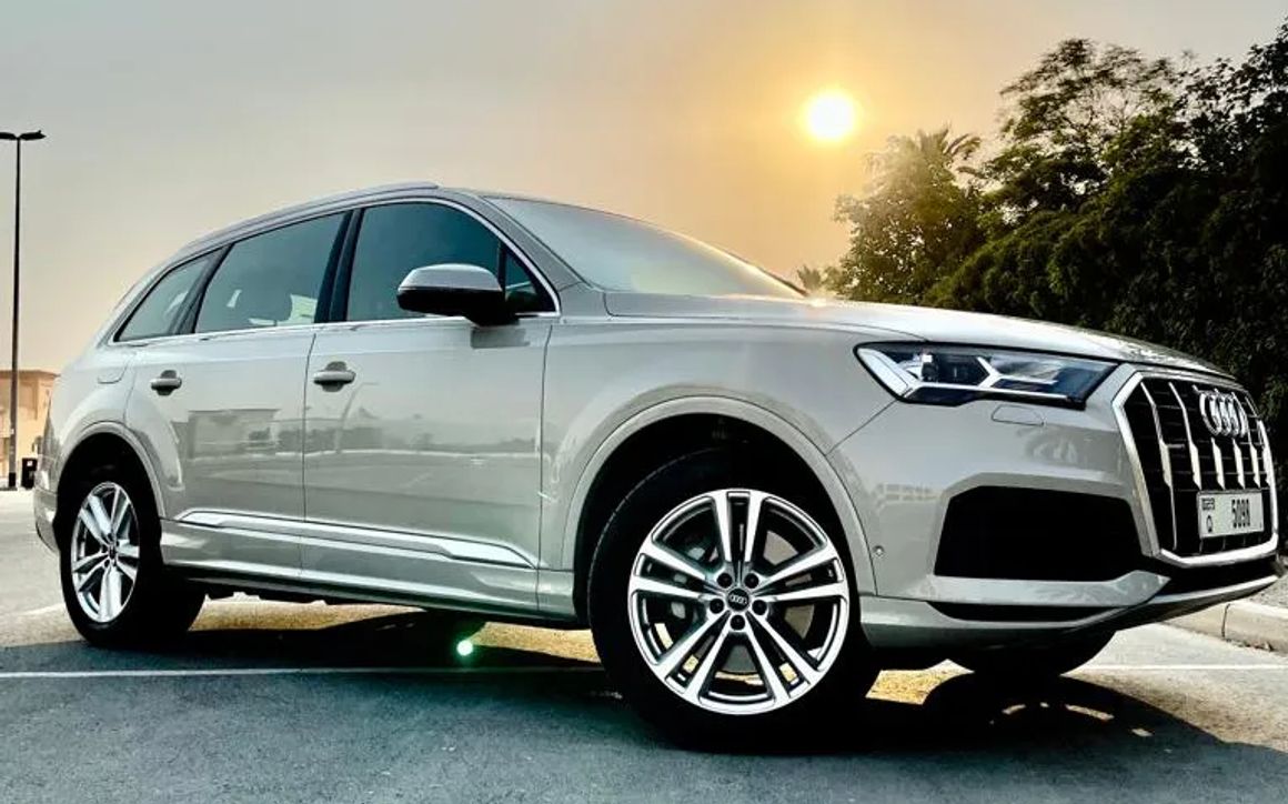 AUDI Q7 - image 1