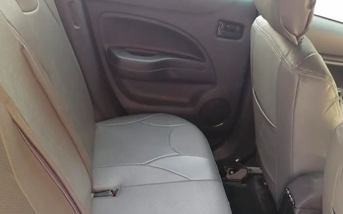 MITSUBISHI MIRAGE - image 8