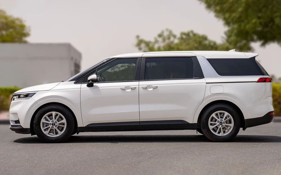 KIA CARNIVAL - image 4