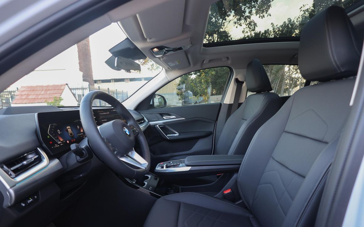 BMW X2 18i New Generation White - image 15