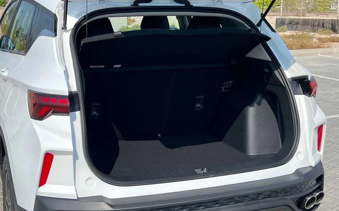 Geely Coolray Mid Option 2024 - image 9