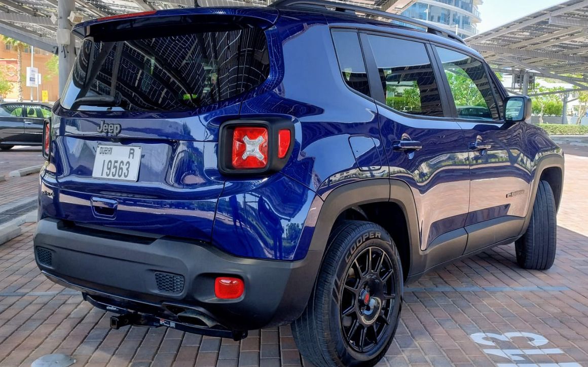 Jeep Renegade - image 12