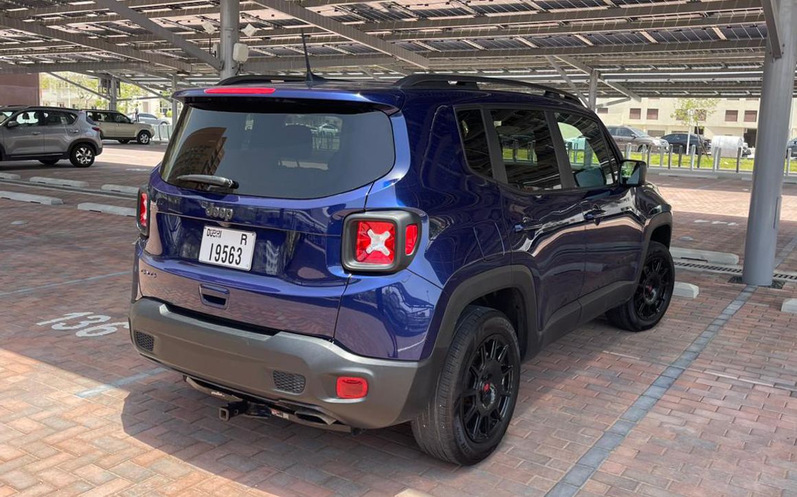 Jeep Renegade - image 8