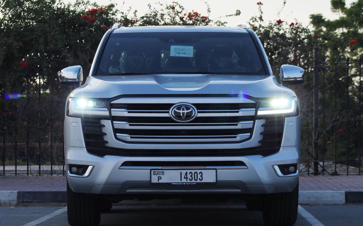 TOYOTA LAND CRUISER - image 2