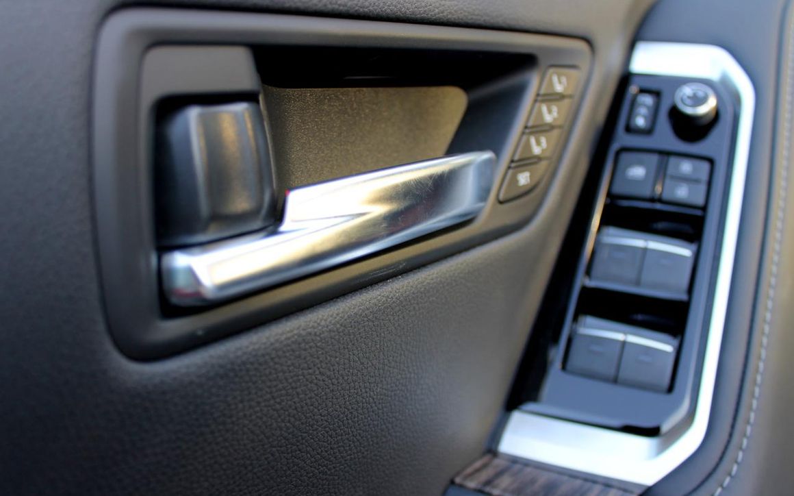 TOYOTA LAND CRUISER - image 14