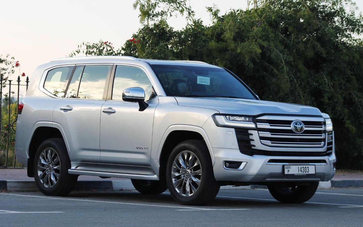 TOYOTA LAND CRUISER - image 4